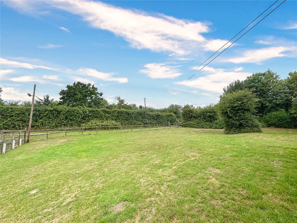Property photo 3 of 8 Picture No. 14