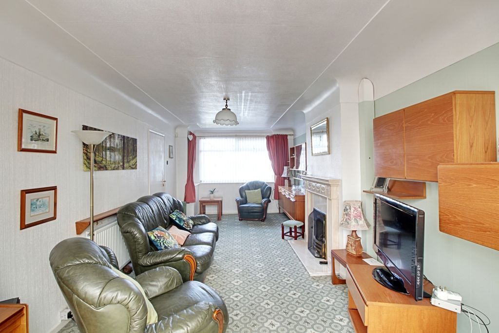 Property photo 3 of 14