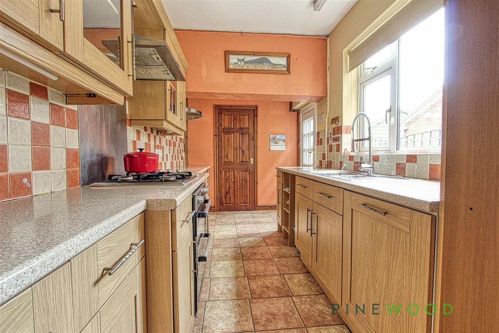 Property photo 2 of 16 Kitchen