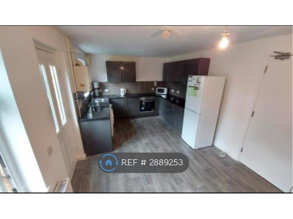 Property photo 2 of 3