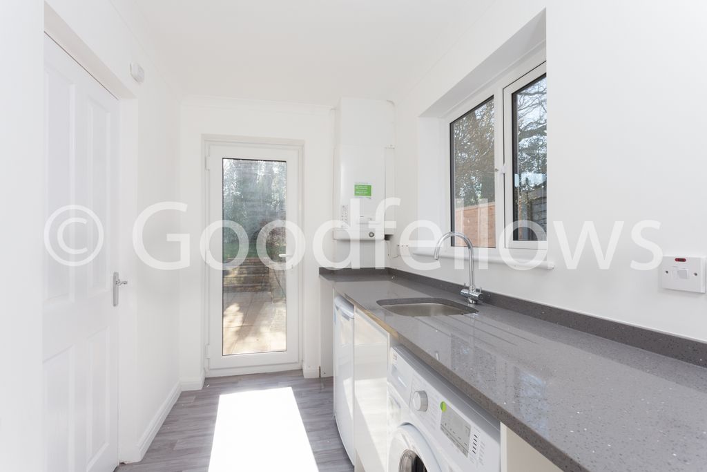 Property photo 2 of 11 Picture 2