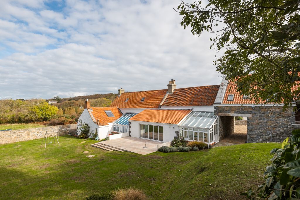 Property photo 1 of 20