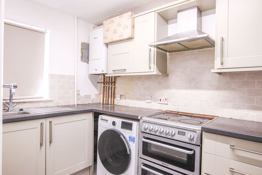 Property photo 2 of 15 Img_2674