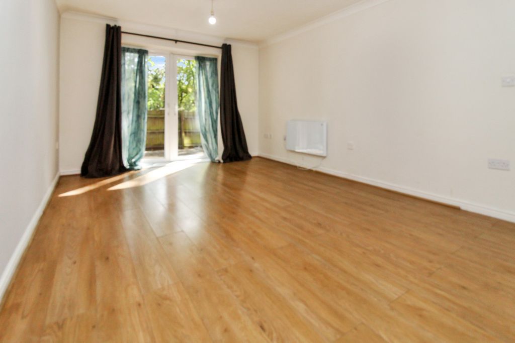 Property photo 2 of 5