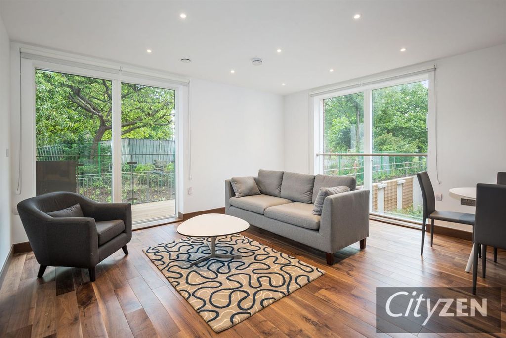 Property photo 1 of 8 Reception Room