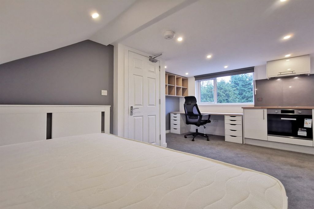 Property photo 1 of 23 (Main)