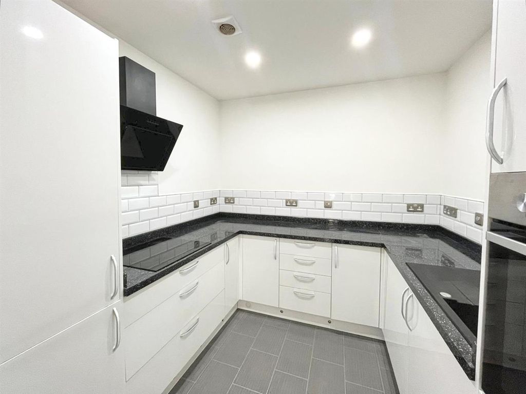 Property photo 2 of 22 Kithen