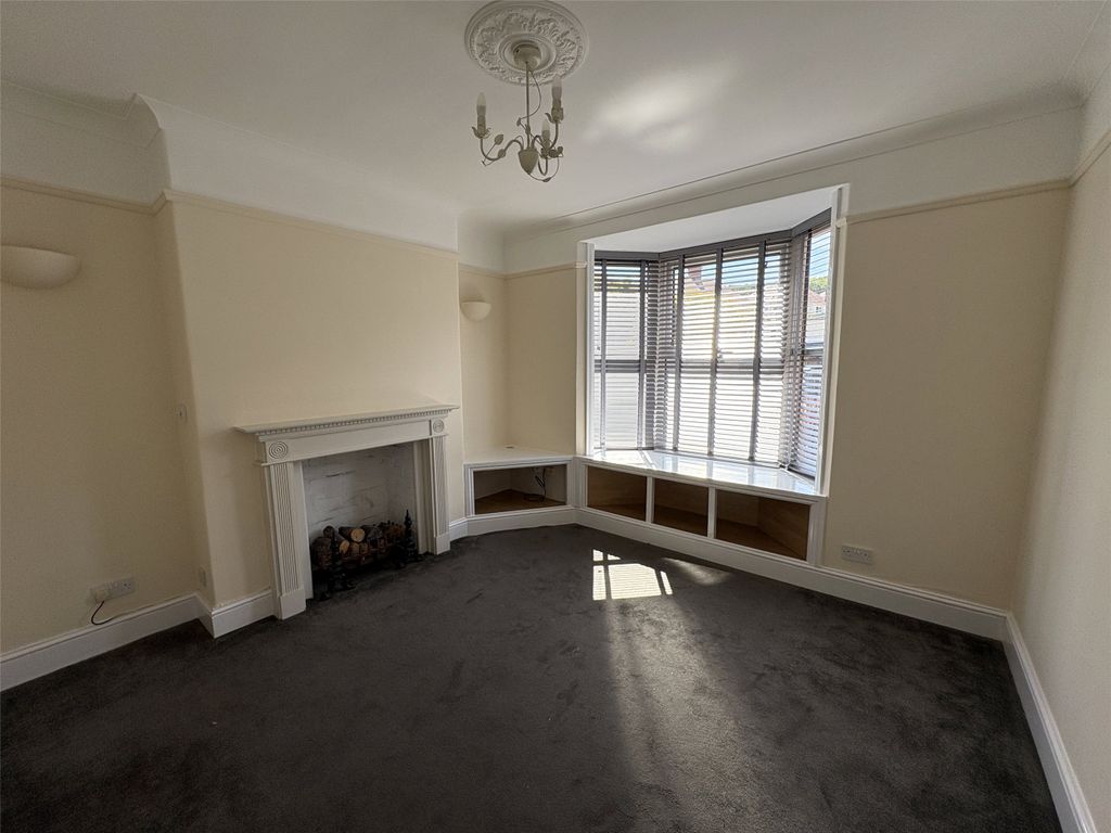 Property photo 2 of 13 Picture No. 16
