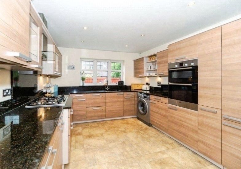 Property photo 3 of 11 Pbox-Img.Jpg