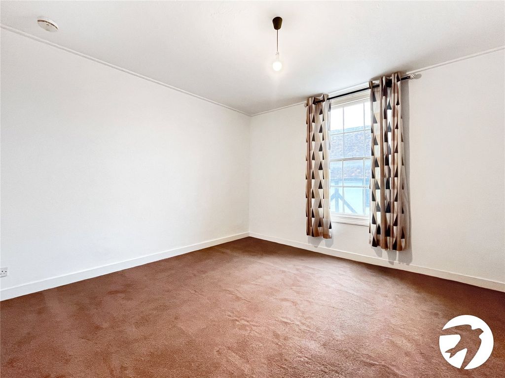 Property photo 2 of 5 Picture No. 10