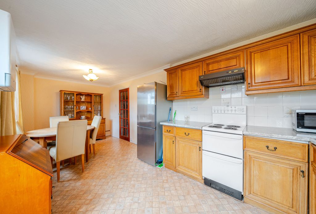 Property photo 1 of 14 1353907-6-68Cb254...