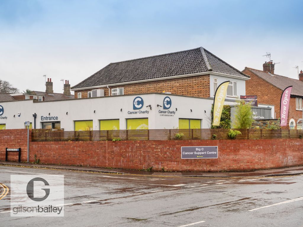 Property photo 1 of 16 66-70Derehamroad-37