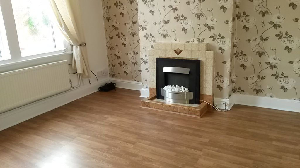 Property photo 2 of 7 Lounge