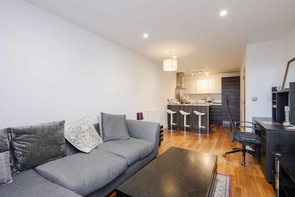 Property photo 2 of 8 Picture No. 04