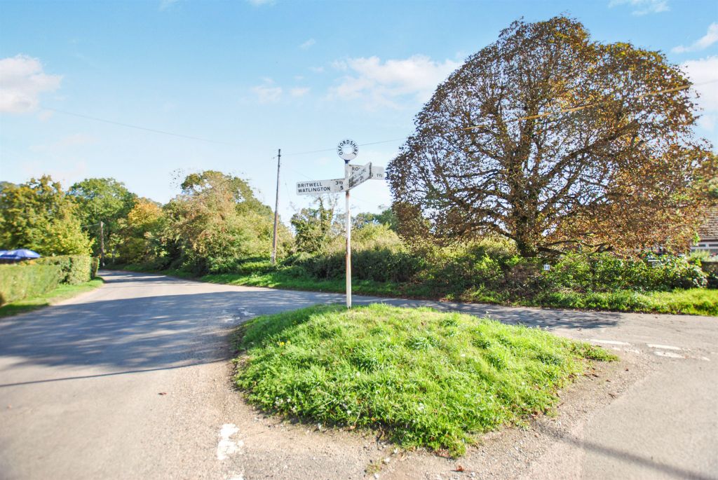 Property photo 3 of 9