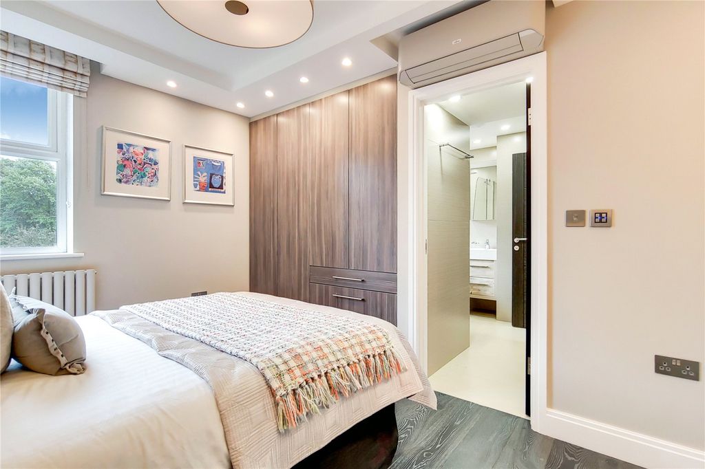 Property photo 2 of 14 Picture No. 02