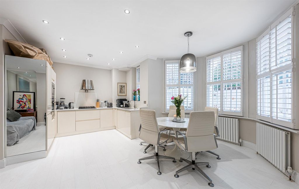 Property photo 2 of 20 Gledhow Gardens 5_7-14-2. Low Res.Jpg