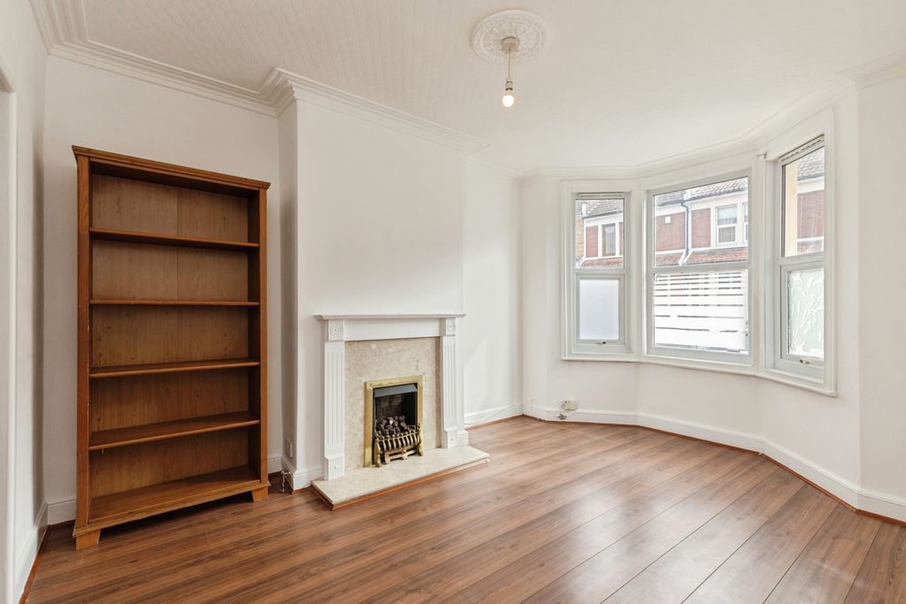 Property photo 2 of 20 Pbox-Img.Jpg