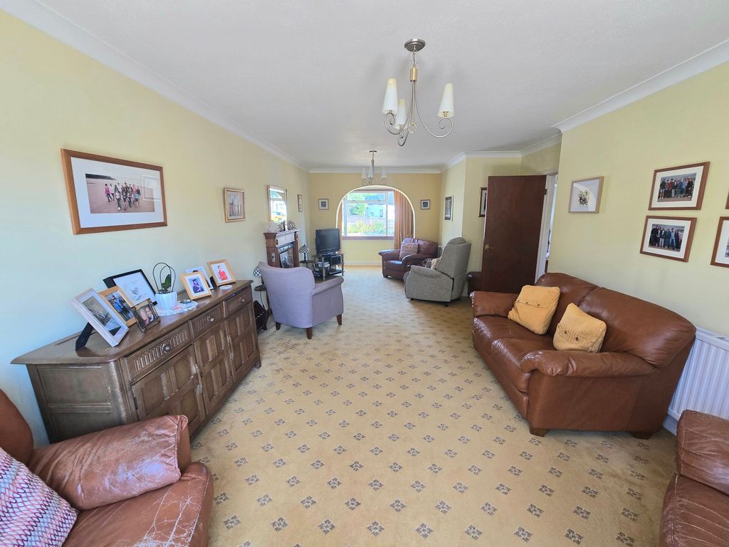 Property photo 3 of 37