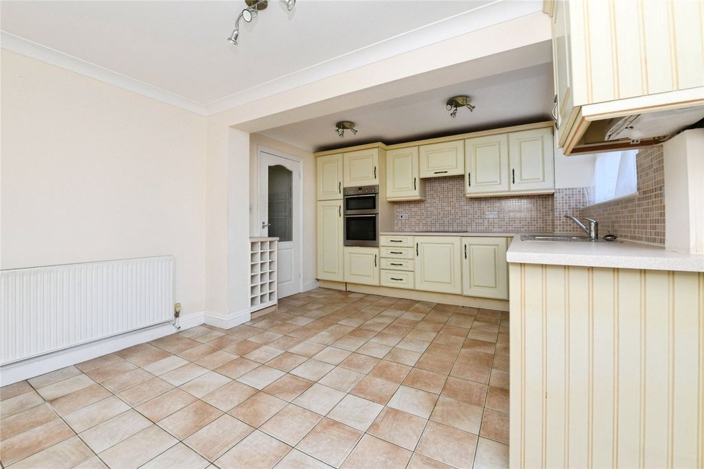 Property photo 3 of 15 Picture No. 06