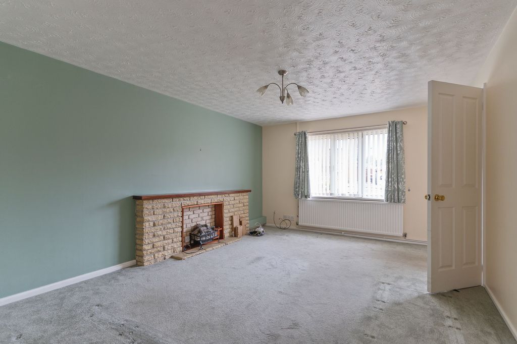 Property photo 3 of 20