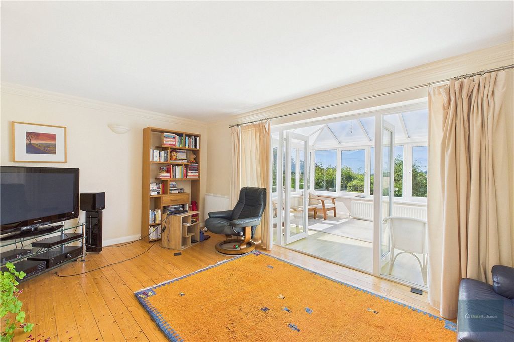 Property photo 2 of 13 Picture No. 05