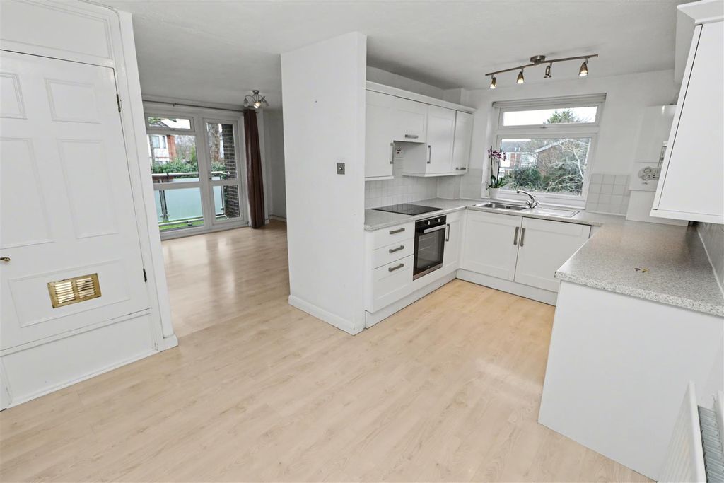 Property photo 2 of 15 Img_1182.Jpg