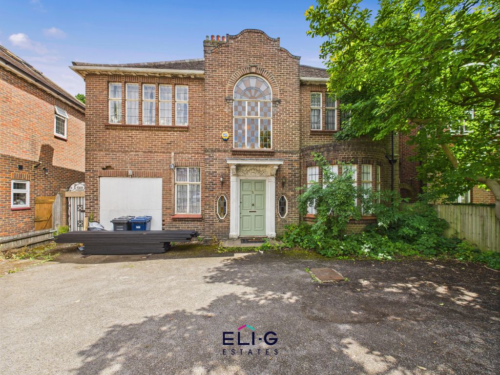 Property photo 1 of 12 Unlock The Potential Â€“ Prime Position, Endless Possibilities