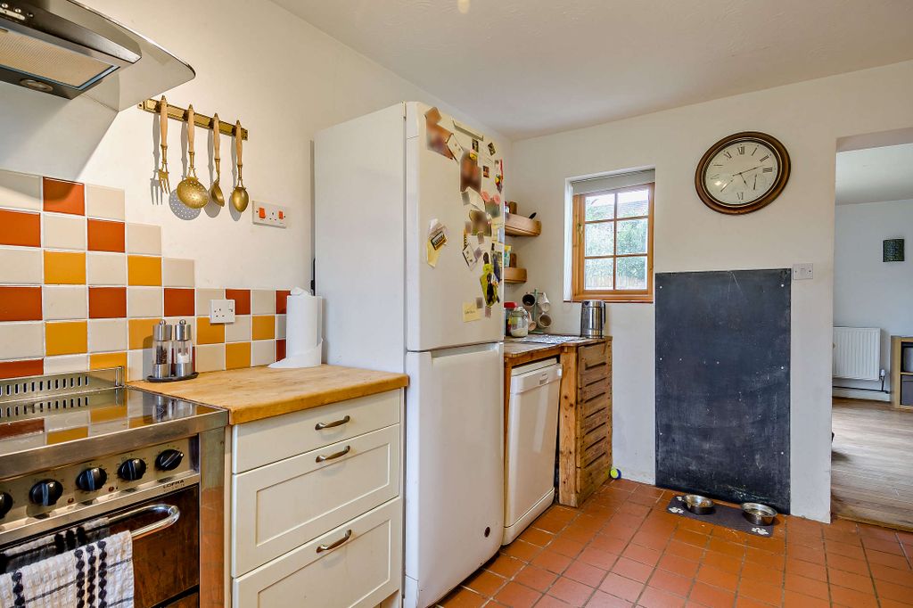 Property photo 2 of 19