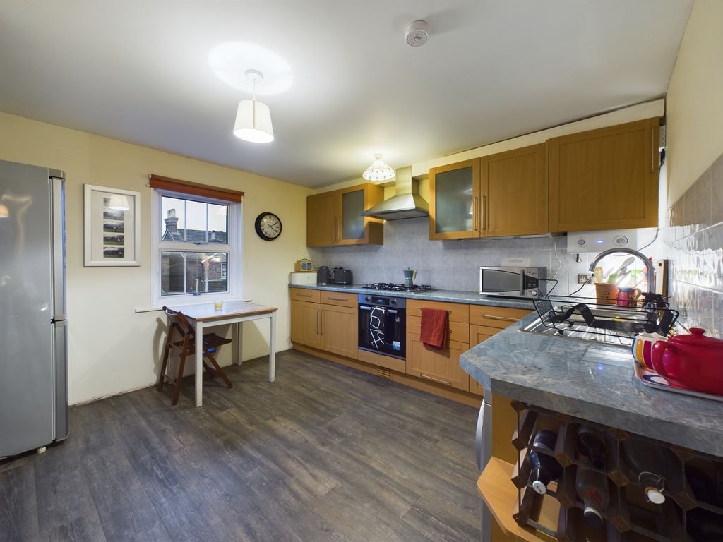 Property photo 3 of 10 Img_395201_12_Original