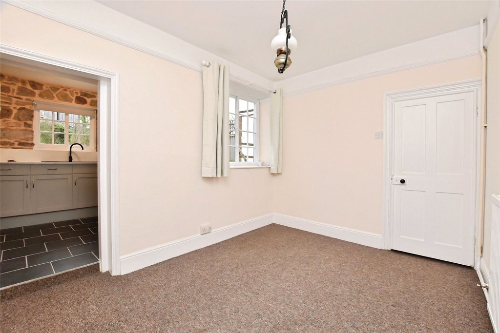 Property photo 3 of 19 Dining Room