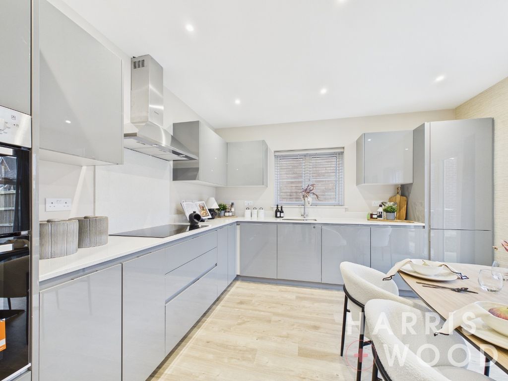 Property photo 3 of 27 4211432