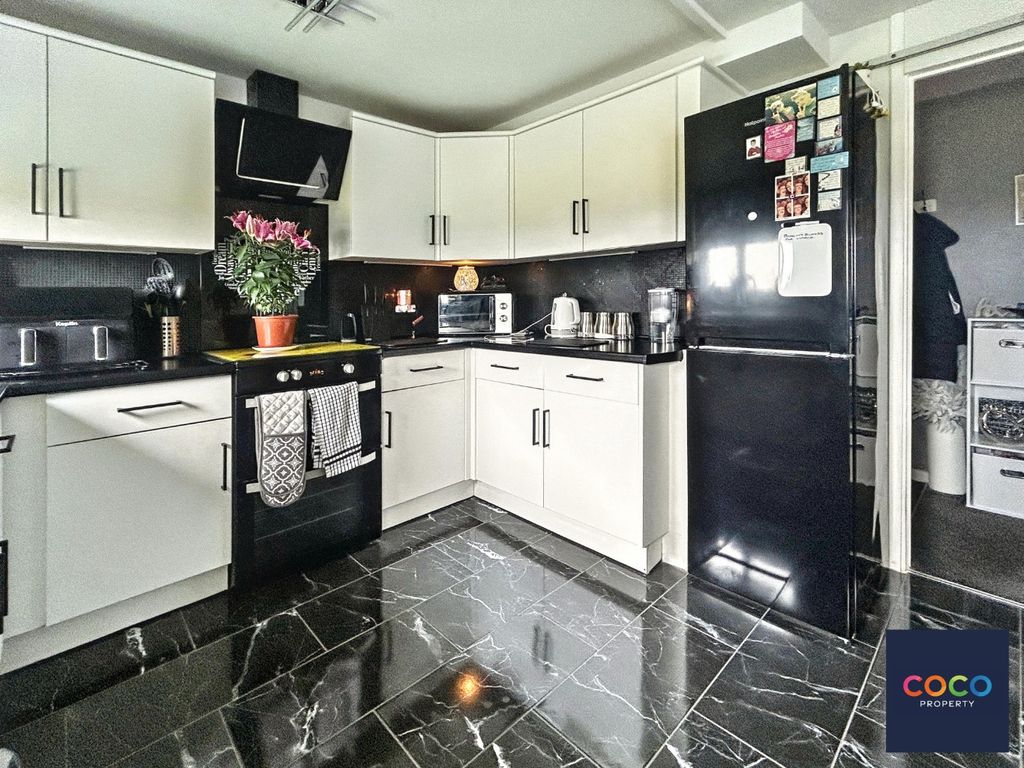Additional image 7 of 2 bed flat for saleSavoy Court, Woolcombe Road, Portland, Dorset DT5