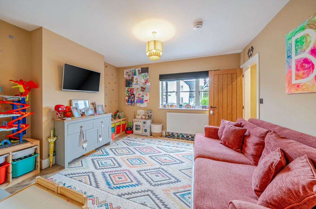 Property photo 3 of 15 1526269-12-1A1175...