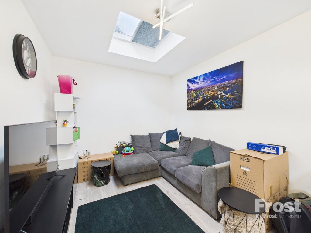 Property photo 2 of 11 Picture No. 08