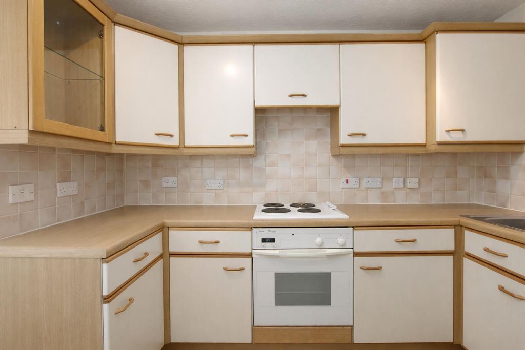 Property photo 3 of 13 A09d7374-2Eb3-4c3d-9dc8-0363c57Bb66A.Png