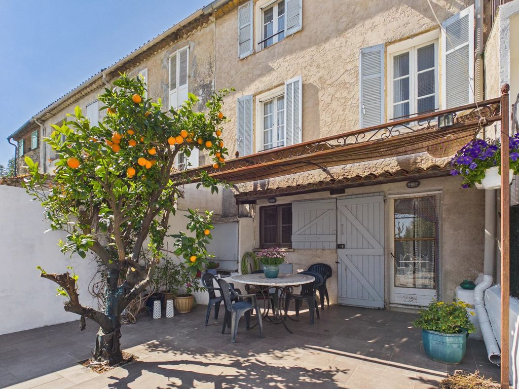 Property photo 3 of 25