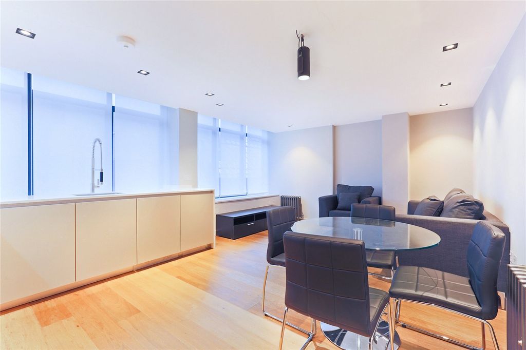 Property photo 2 of 10 Dining Area
