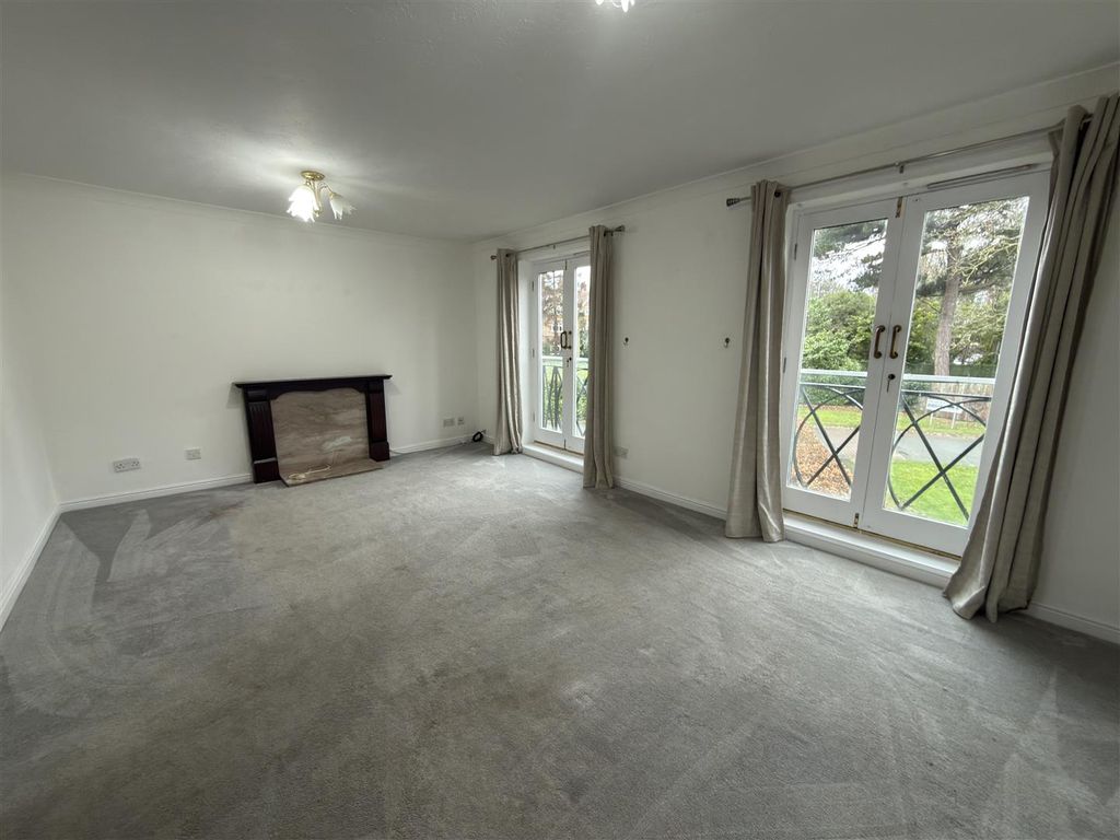 Property photo 2 of 7 Lounge/Diner