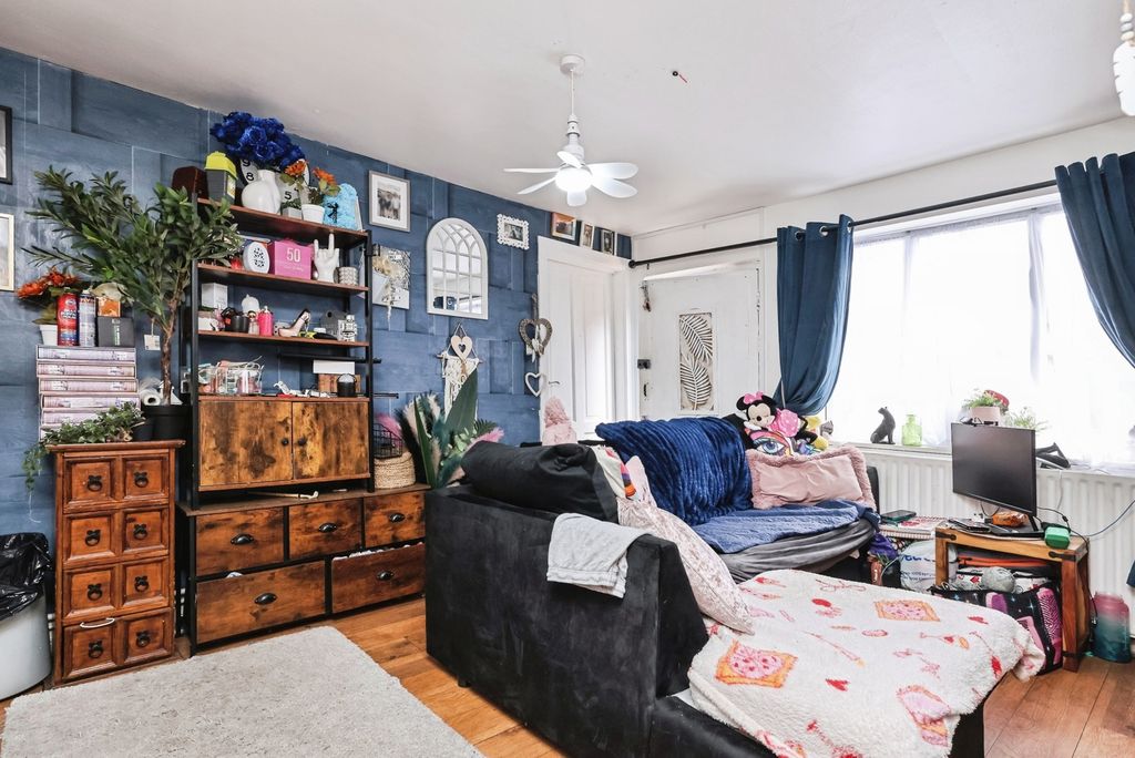 Property photo 2 of 24 Pbox-Img.Jpg