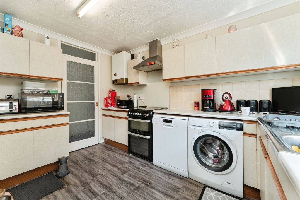 Property photo 3 of 17