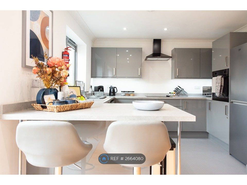 Property photo 2 of 31