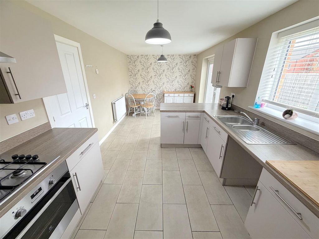 Property photo 2 of 36 Dining Kitchen