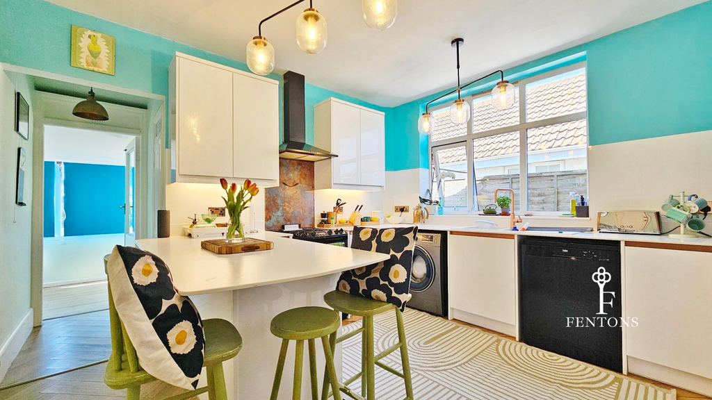 Property photo 3 of 15 Kitchen
