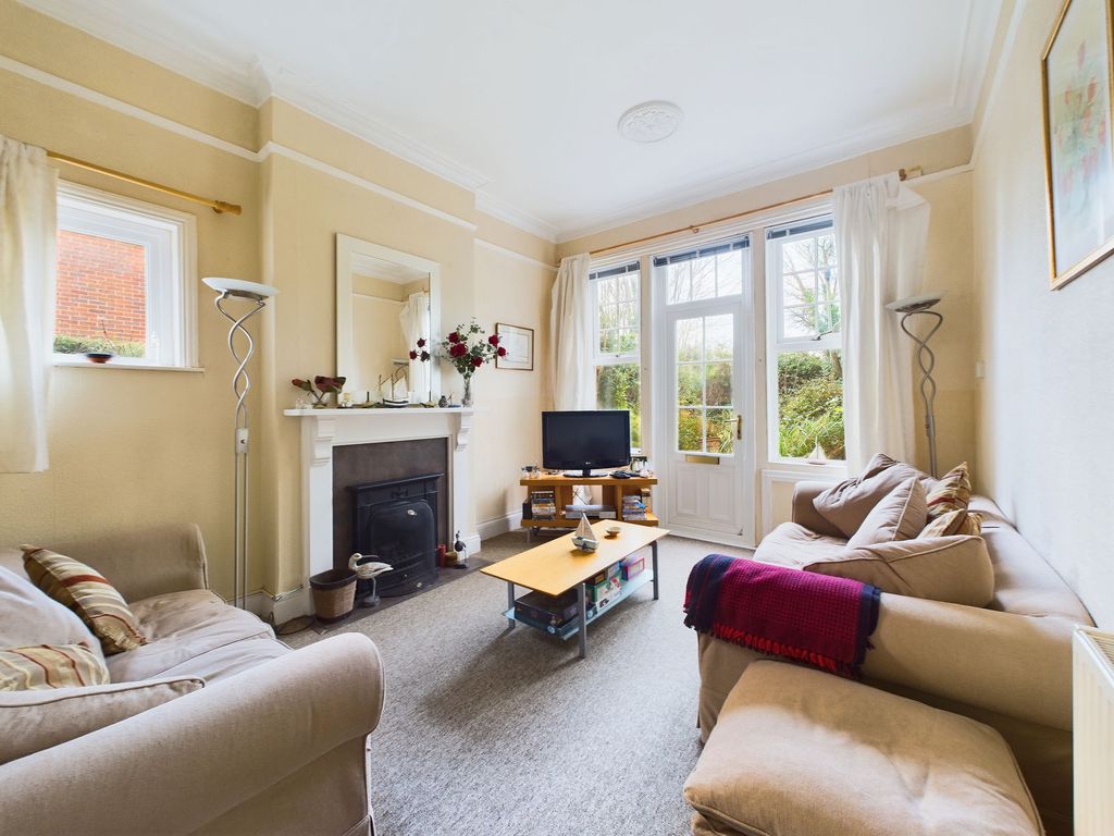 Property photo 3 of 10