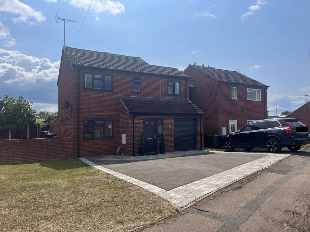 Property photo 1 of 46 4Â Bedroom Semi Detached For Sale
