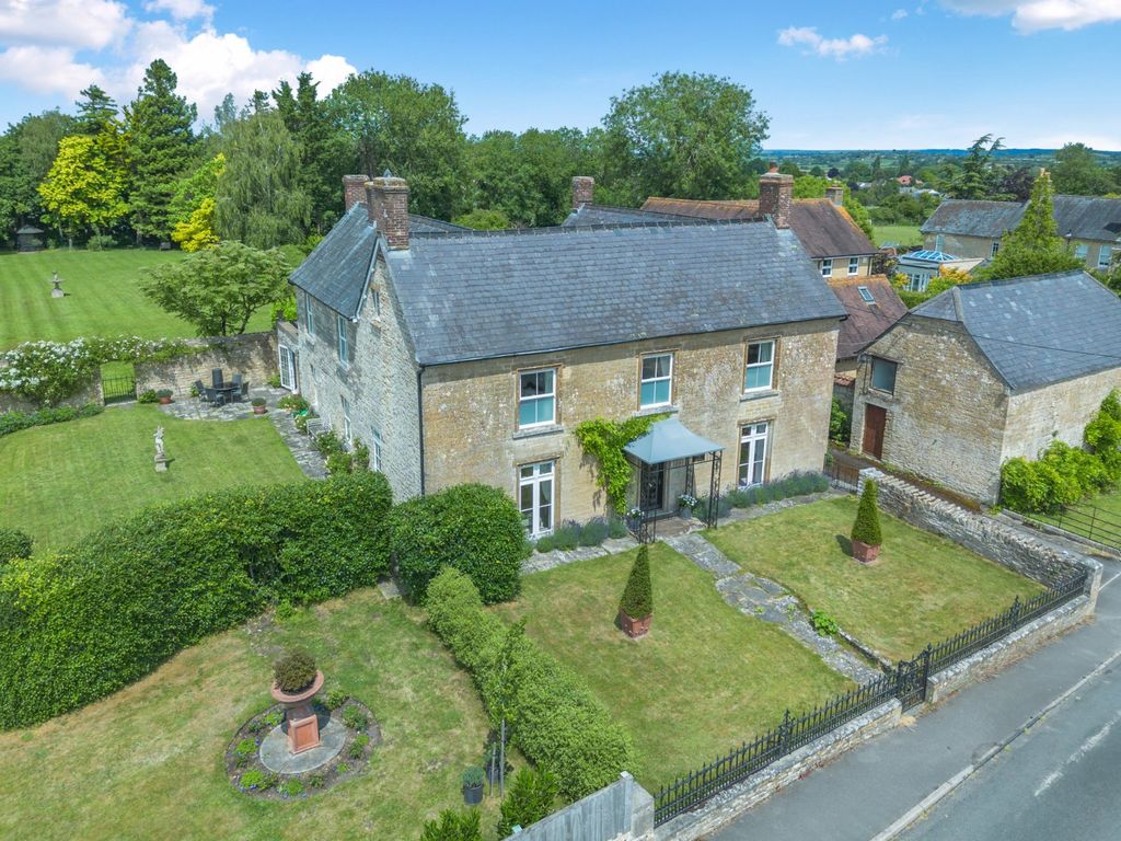 Property photo 1 of 20 Wisteria House