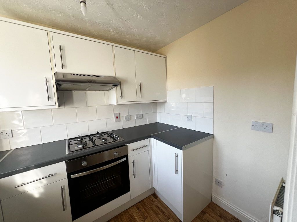 Property photo 2 of 8 Kitchen