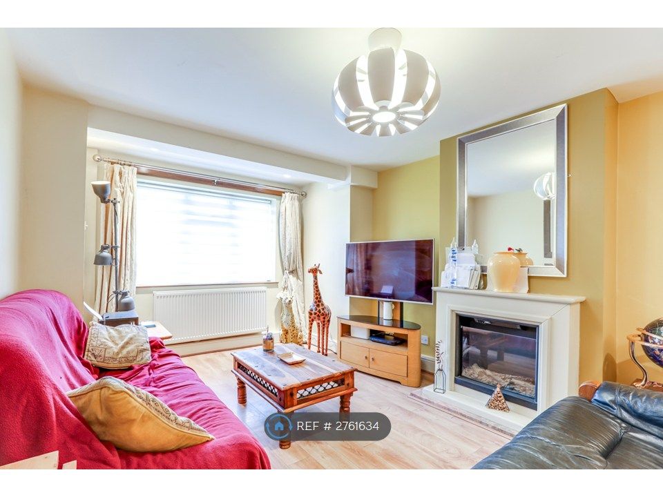 Property photo 3 of 17