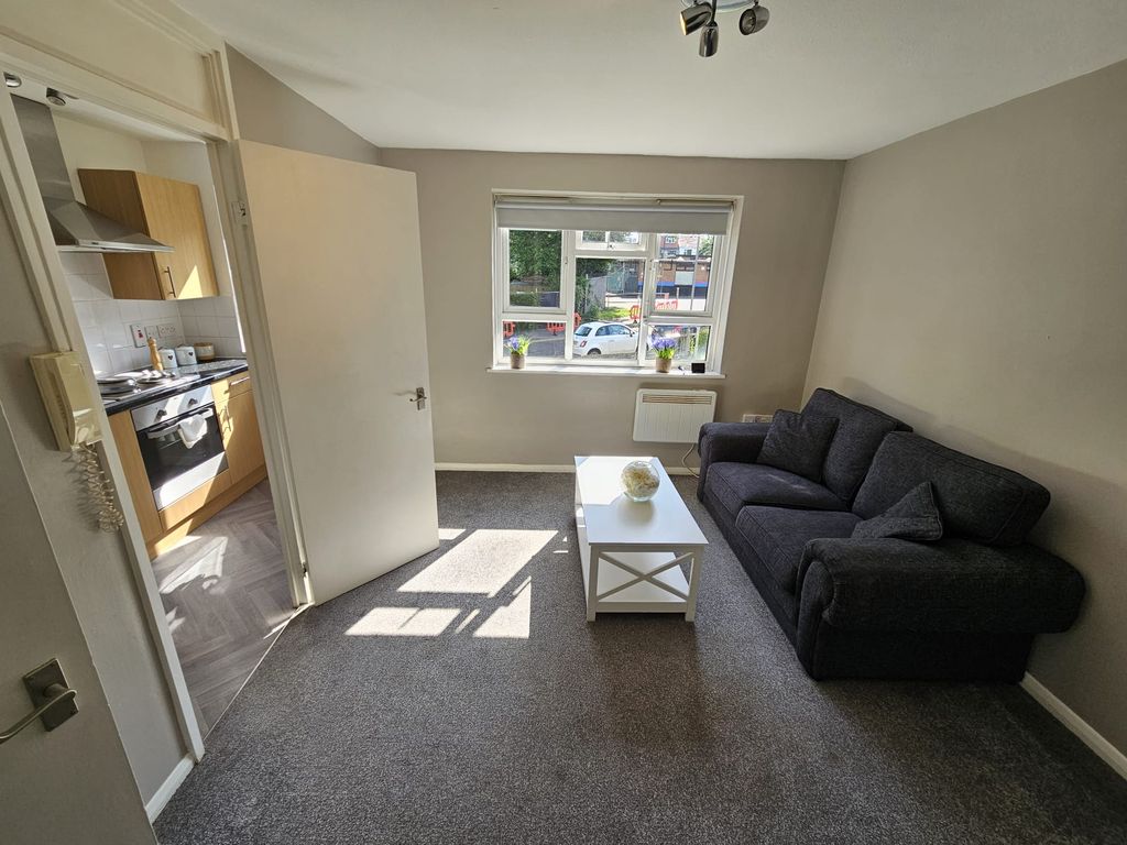 Property photo 3 of 6